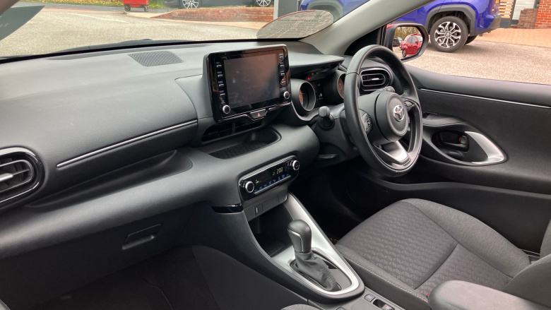 Toyota Yaris 1.5 Hybrid Design 5dr CVT Hybrid Hatchback